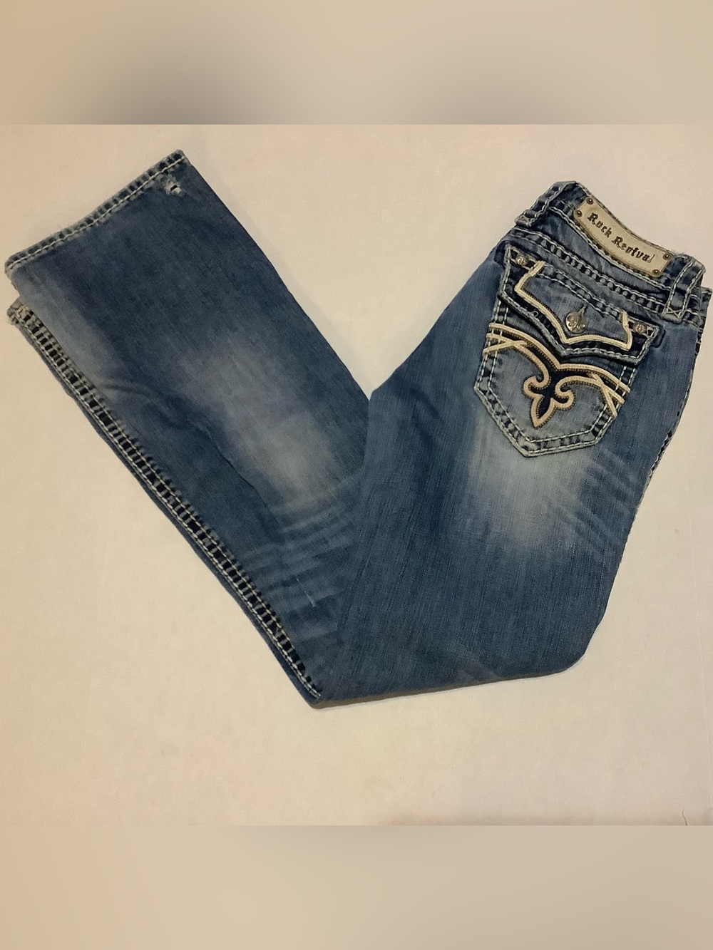 Rock Revival Blue Boot Cut Jeans with Embroidered Pockets size 28